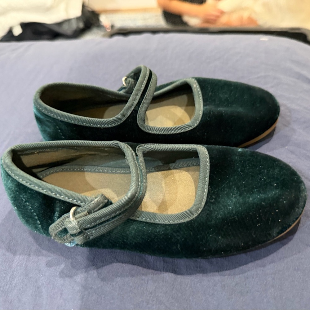 Zara Girls Dark Green Velvet Mary Jane Shoes